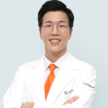 강민욱과장